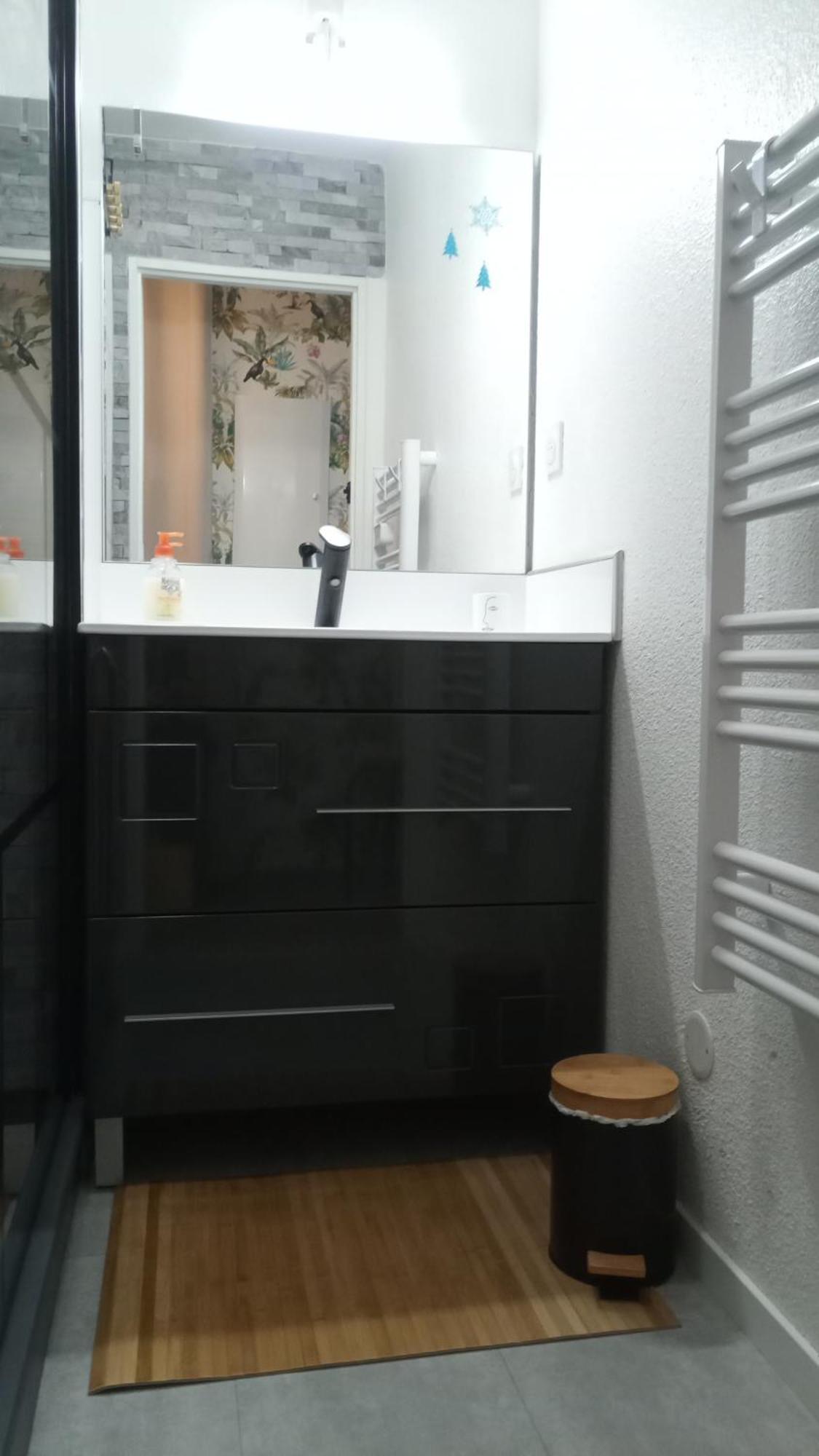 Joli Appartement T2 Tres Bien Situe, Parking Couvert Lourdes Extérieur photo